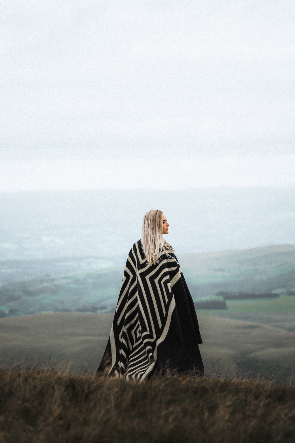 Paramo Blanket - Natural / Black