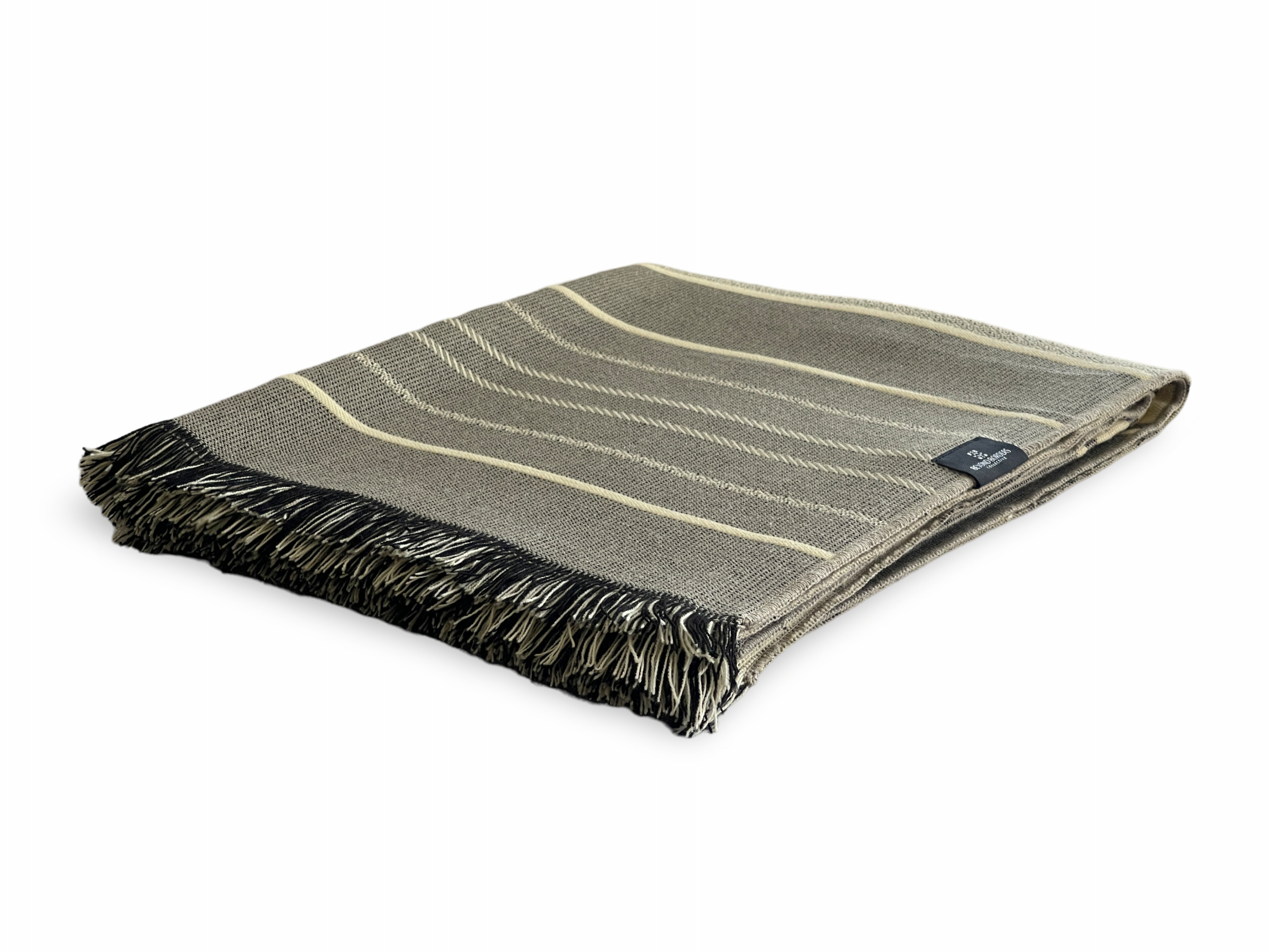 Equinoccio Throw Blanket - Cedar Brown
