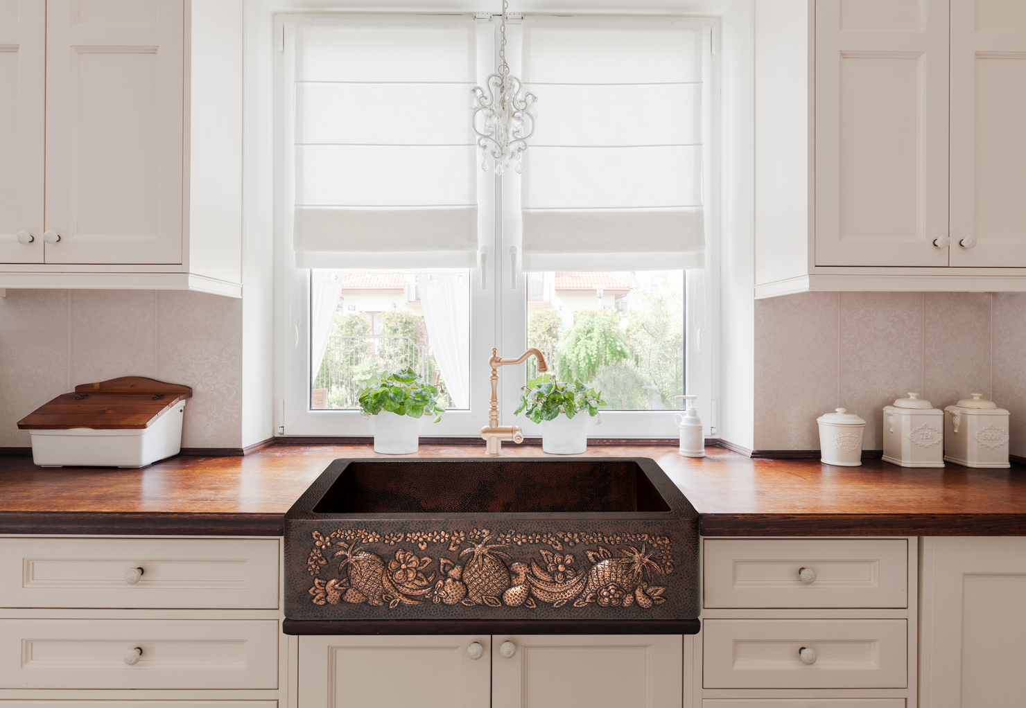 33" Farmhouse Single Well Fruits Design Straight Apron Hammered Copper Kitchen Sink